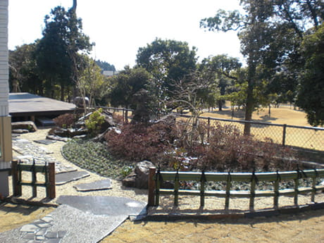 G邸