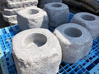 白御影(稲田御影)手水鉢