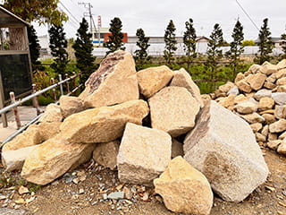 岐阜 錆みかげ石